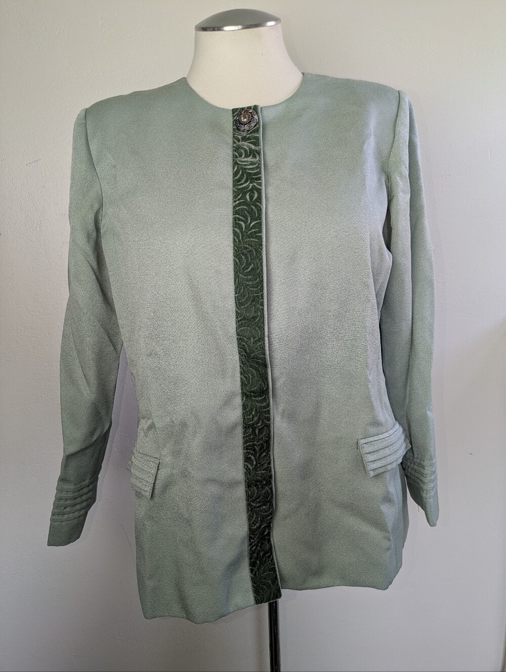 Vintage Women's Jacket Velvet Trim Size 18